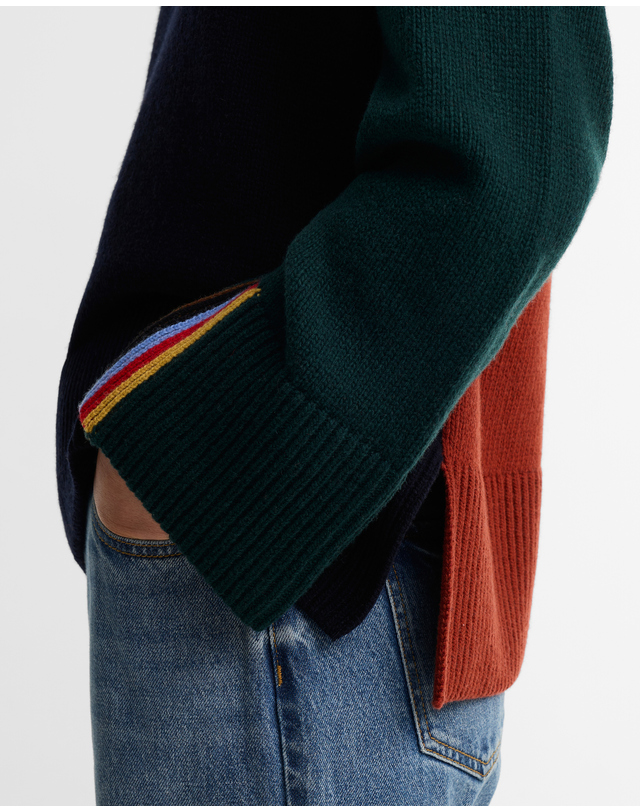 바버 [Barbour x Paul Smith] 여성 네이비 Tyneside 스웨터 착용컷