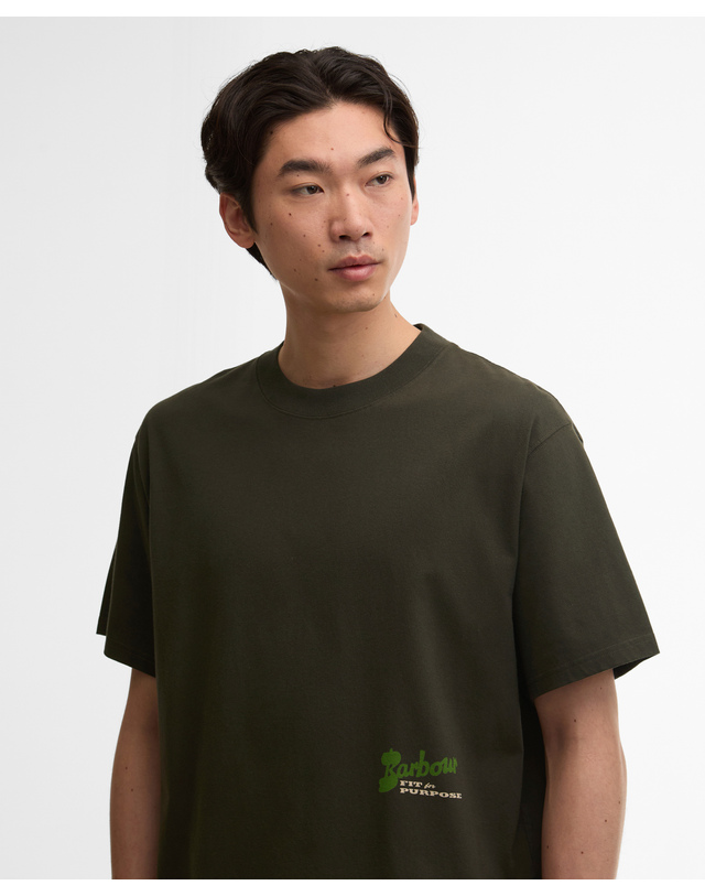 바버 [EXCLUSIVE] 남성 올리브 Terrain OS Graphic 티셔츠 진한 연두 상세
