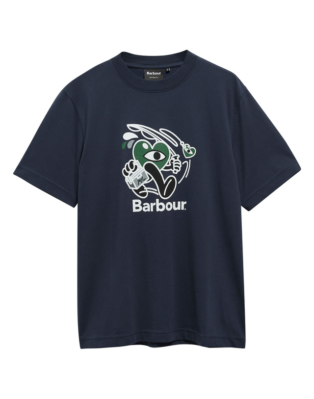 바버 [Barbour x Mul Draws] 남성 네이비 Gone Fishing 티셔츠 착용컷