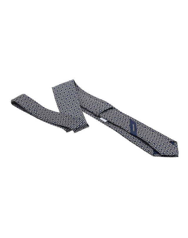 살바토레 페라가모 [페라가모] 남성 실크 자카드 타이 35 0943 F NAVY/AVORI 0768437 착용컷