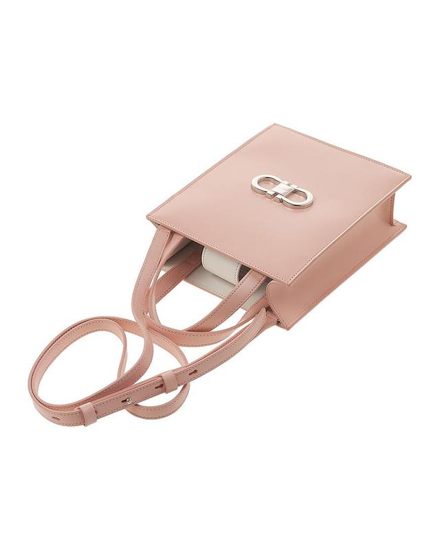 살바토레 페라가모 [페라가모] 여성 간치니 미니 숄더백 21 8358 NYLUND PINK OPTIC WHITE 0771813 착용컷