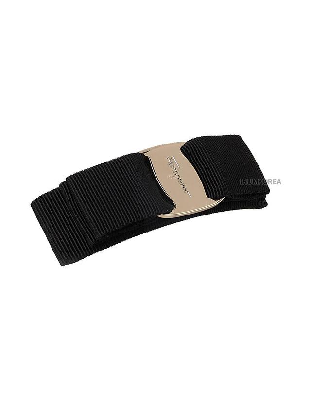 살바토레 페라가모 [페라가모] SS26 여성 바라 헤어클립 34 2019 NERO ORO 0495450 착용컷