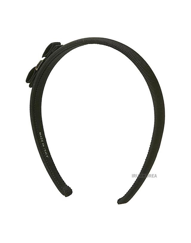 살바토레 페라가모 [페라가모] SS26 여성 바라 헤어밴드 34 0086 NERO ORO 0430314 착용컷