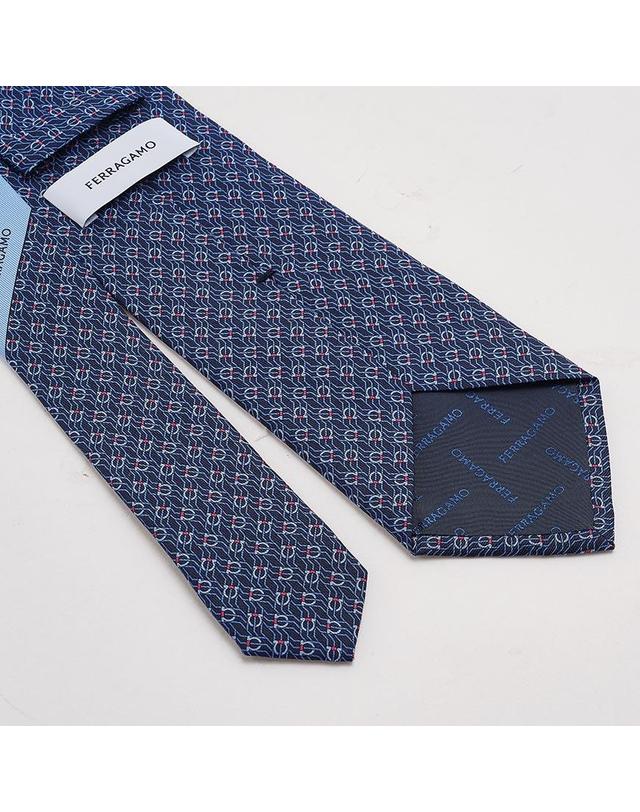 살바토레 페라가모 [페라가모] SS26 남성 테트리스 프린트 타이 35 0950 F NAVY 0768562 착용컷
