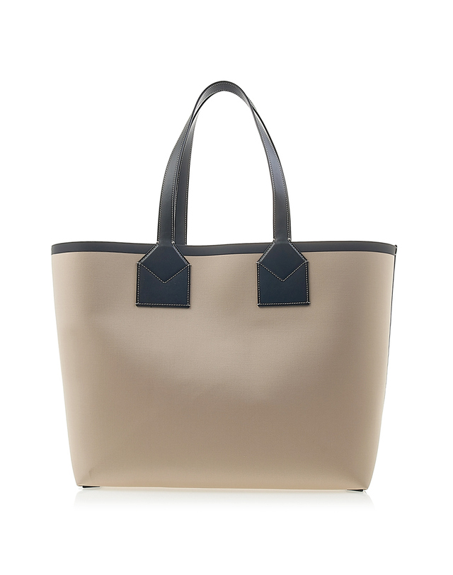 버버리 [입점사] [버버리] 라지 런던 토트백 8063122 LL LG HERITAGE TOTE GB3 A1435 착용컷