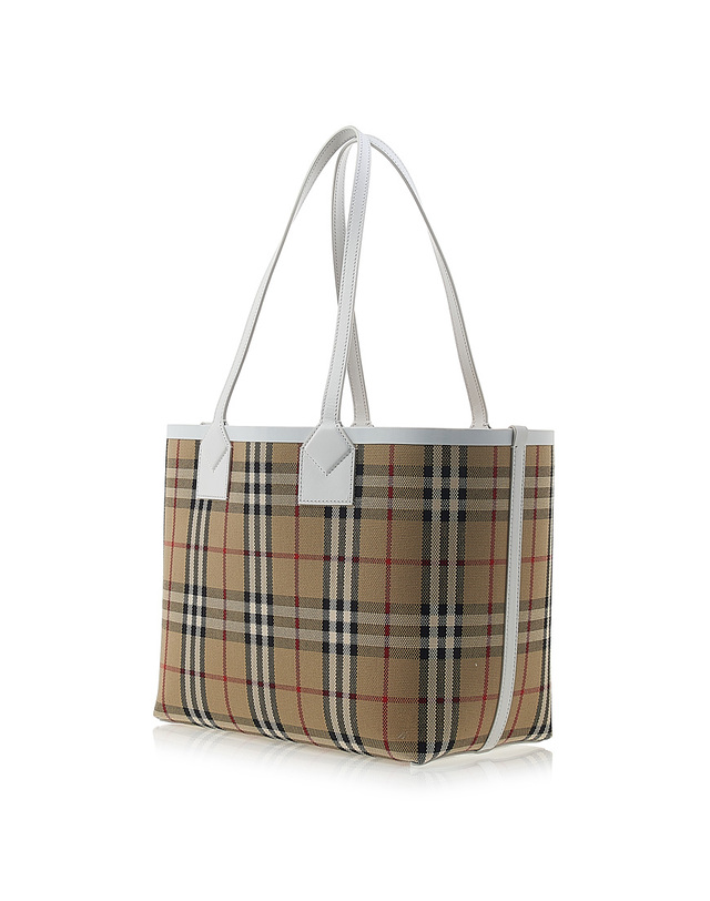 버버리 [버버리] 스몰 런던 토트백 8072331 LL SM LONDON TOTE YUC A1464 착용컷