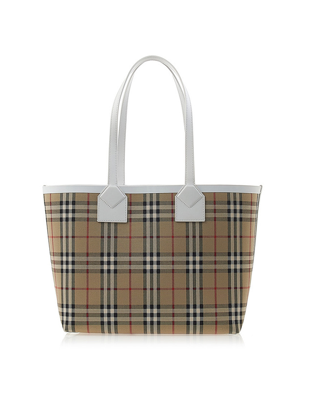 버버리 [버버리] 미디엄 런던 토트백 8072332 LL MD LONDON TOTE YUC A1464 착용컷