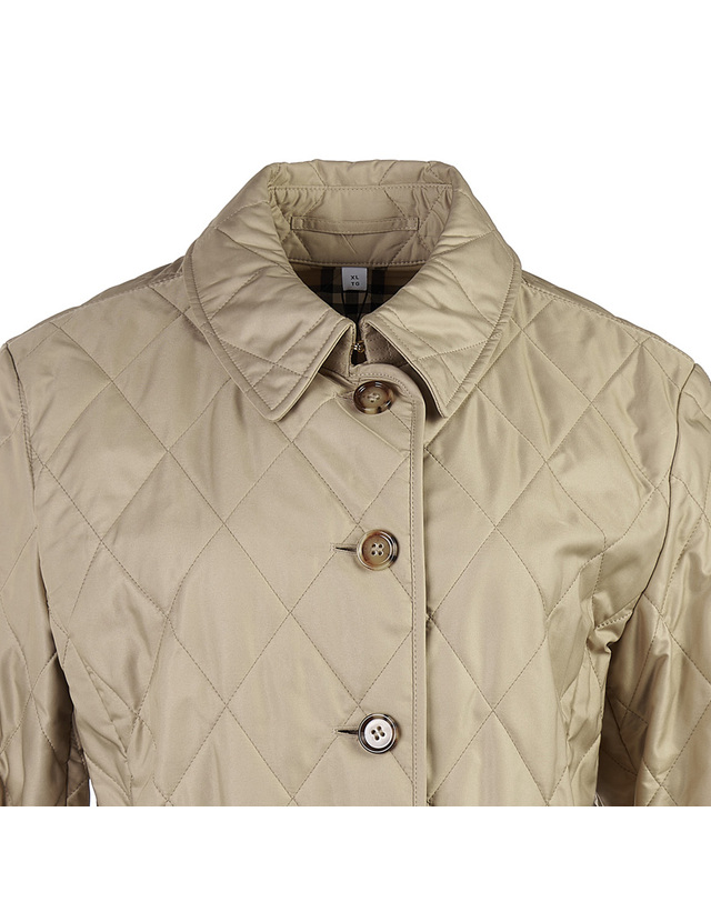 버버리 [버버리] FW24 여성 페르넬리 퀼팅 자켓 8049868 W FERNLEIGH RCD A4170 착용컷