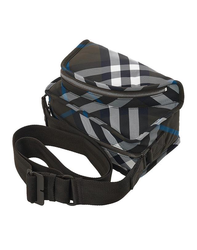버버리 [버버리] FW24 남성 쉴드 카메라백 8091884 ML SHIELD CAMERA BAG S21 C1170 착용컷