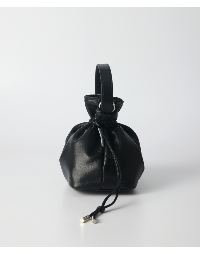 옐로우스톤 Small lucky bag - Black 착용컷
