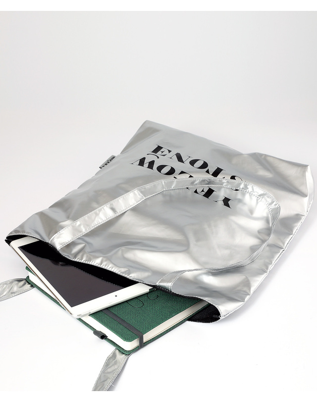 옐로우스톤 Silver Lettering eco bag 착용컷