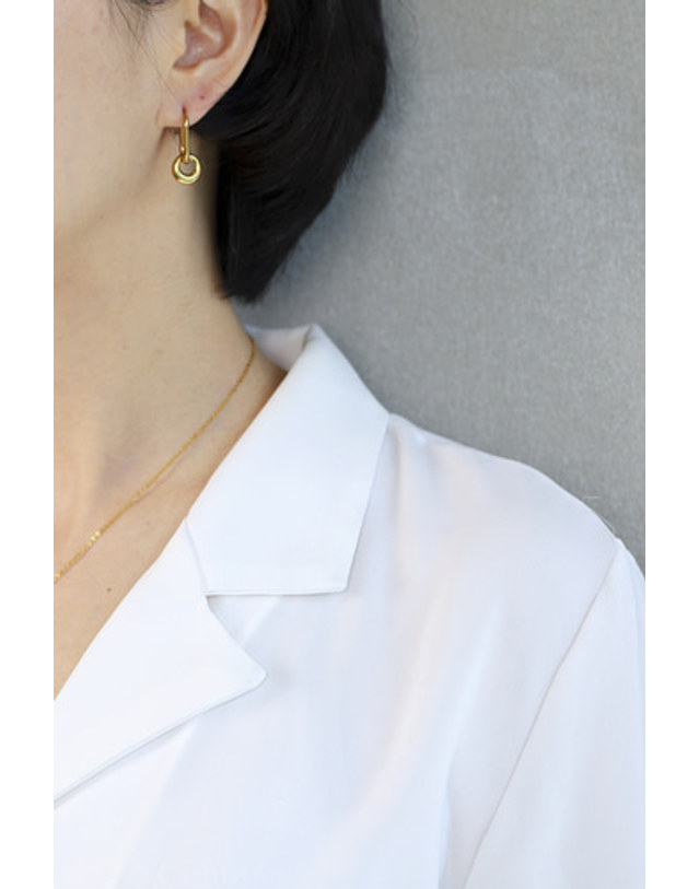 모드곤 골드톤 미니원터치 더블링 귀걸이 Goldtone mini doublering earring 착용컷