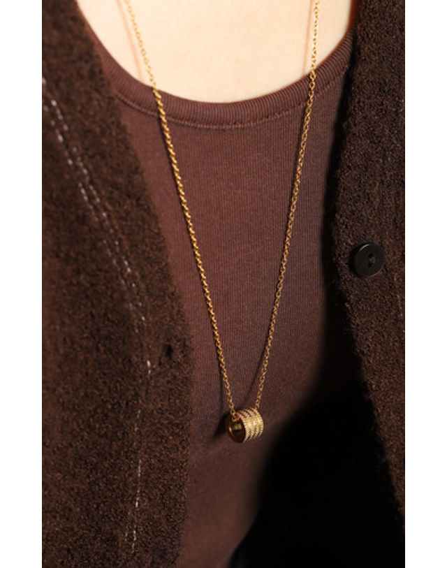 모드곤 [모드곤] 골드톤 파이프 목걸이 Gold-tone Pipe Necklace 착용컷