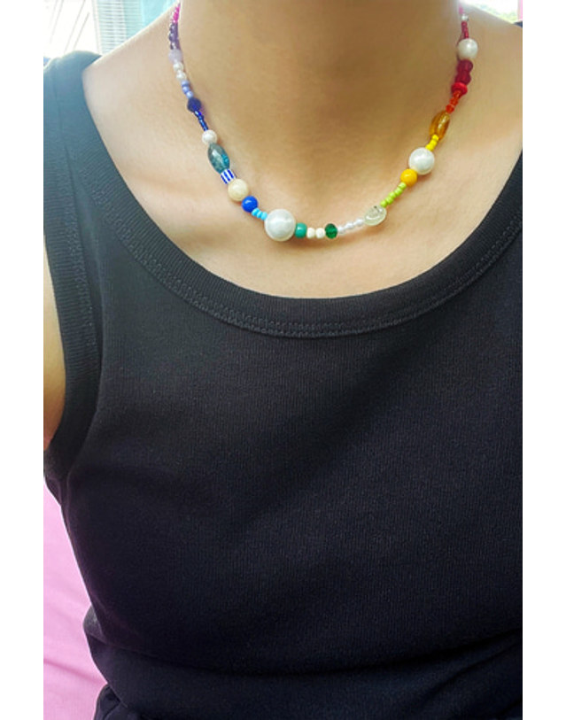 모드곤 [모드곤]키치 레인보우 비즈 목걸이 Kitsch Rainbow Necklace 착용컷