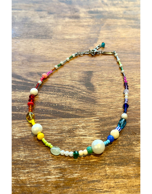 모드곤 [모드곤]키치 레인보우 비즈 목걸이 Kitsch Rainbow Necklace 착용컷