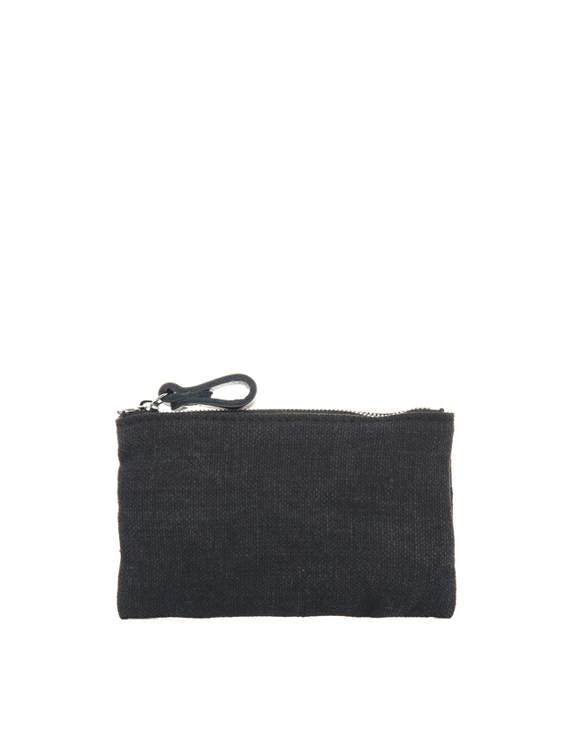 바네사브루노 [TROUSSE] 블랙 스팽글장식 린넨 파우치 착용컷