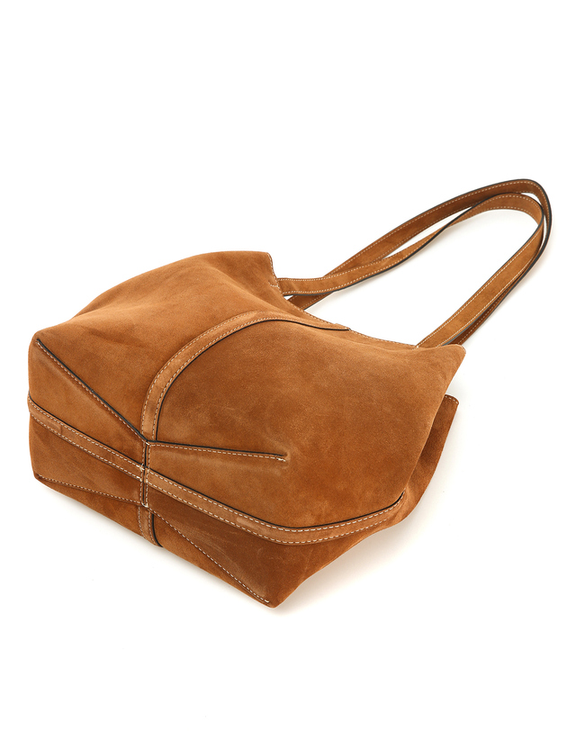 바네사브루노 [SUEDE TOTE BAG] 라이트브라운 스웨이드 데일리 토트백 밝은 브라운 착용컷