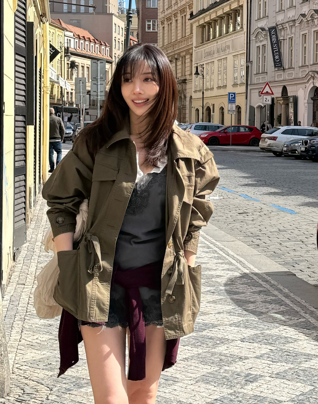 바네사브루노 카키 포켓 야상 캐주얼 트렌치 점퍼 착용컷