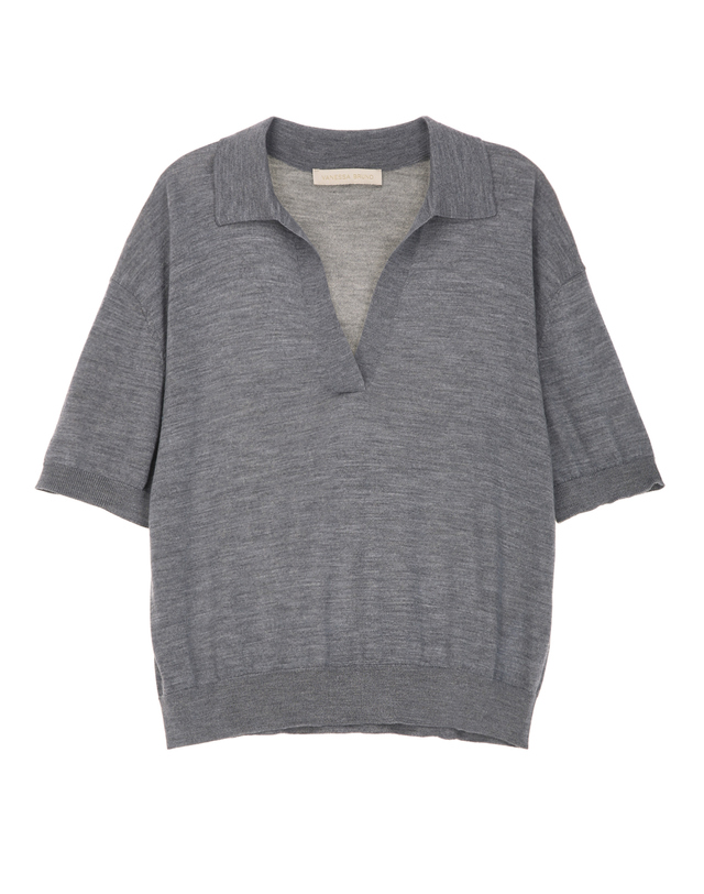 바네사브루노 그레이 WOOL100% 오픈카라 니트 착용컷