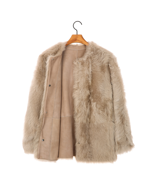아떼 바네사브루노 여성 PREMIUM FUR 베이지 천연양모피 양가죽 무스탕 퍼자켓 점퍼 상세