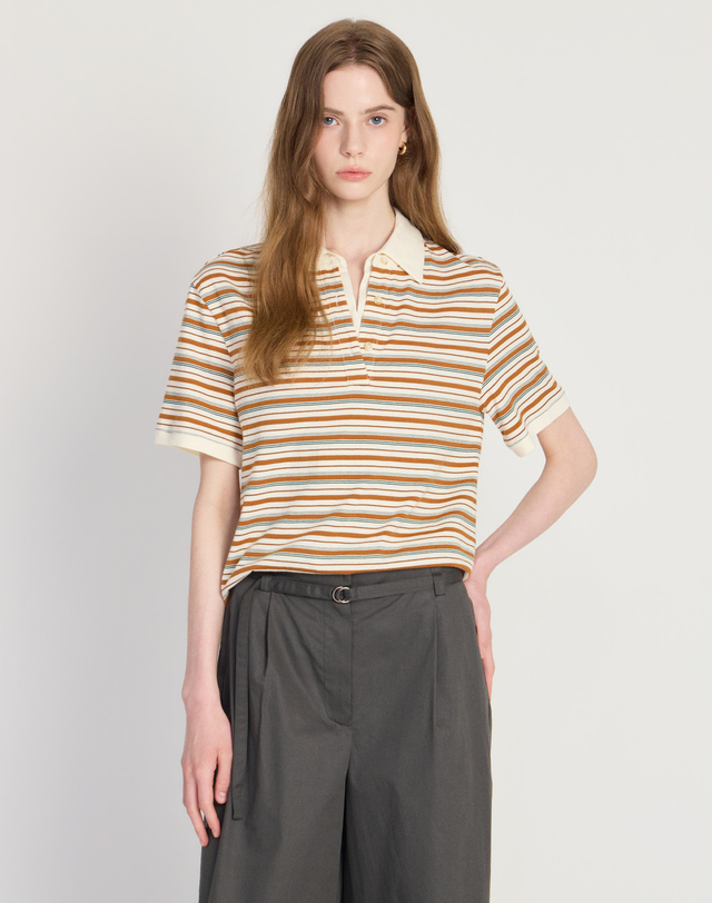 아떼 바네사브루노 여성 오렌지 스트라이프 카라 PK 티셔츠 착용컷