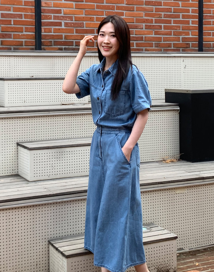 라이트블루 포켓 슬릿 데님 원피스
