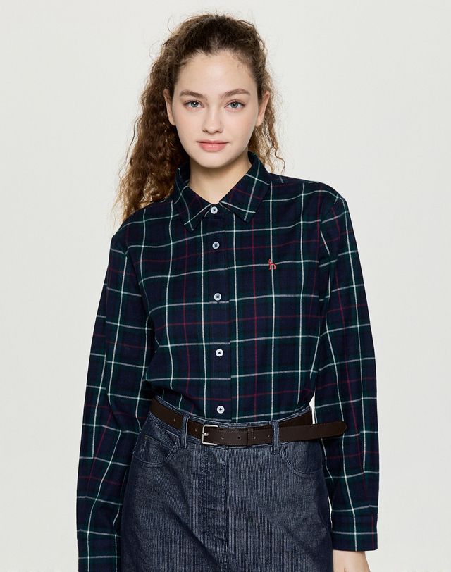 헤지스 여성 [스테디셀러][기모]네이비 체크 크롭 루즈핏 긴소매 셔켓 착용컷