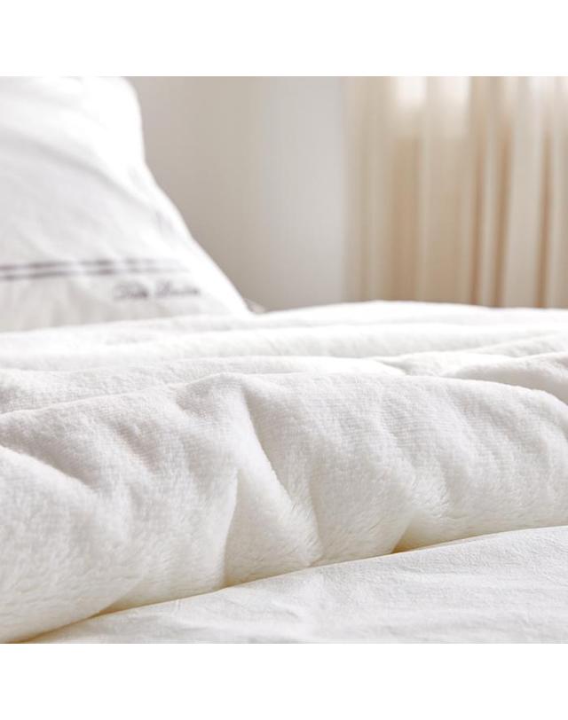 닥스 침구 [닥스침구]극세사 미네르[7온스] 퀼트이불 퀸 착용컷