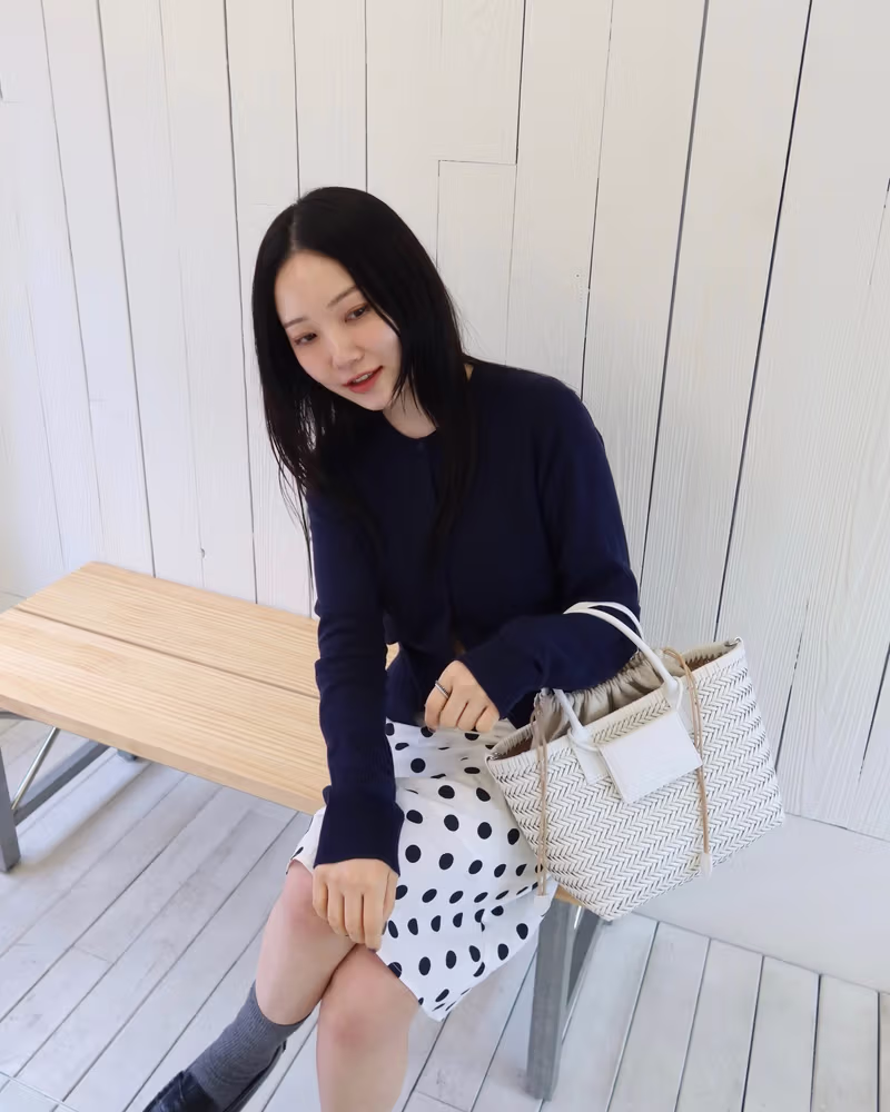 라피아 토트백 피크닉 여행룩 스타일링
