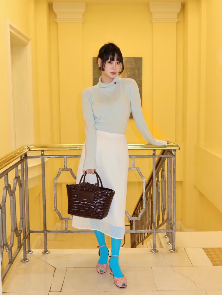라피아 위빙 백 여름 데일리 스타일링 코디