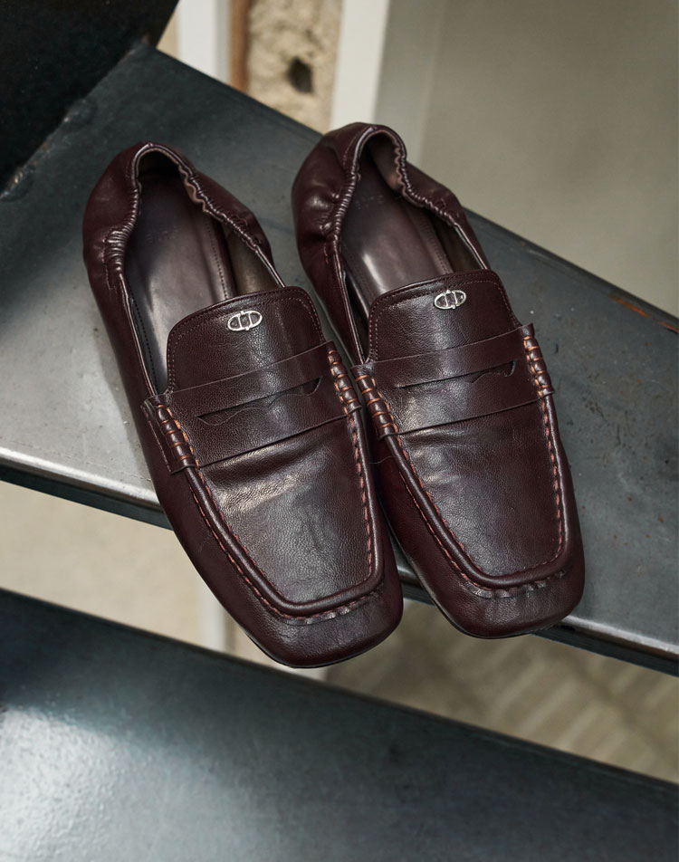 SHOES